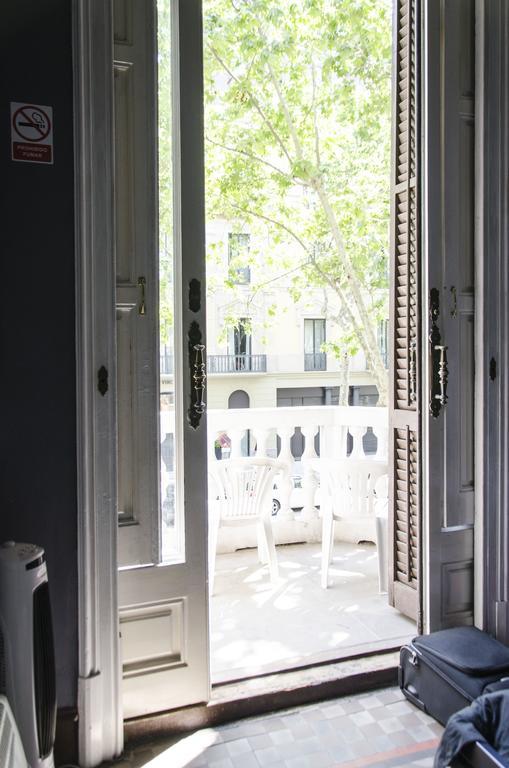 Bed & Art Barcelona Hostel ภายนอก รูปภาพ