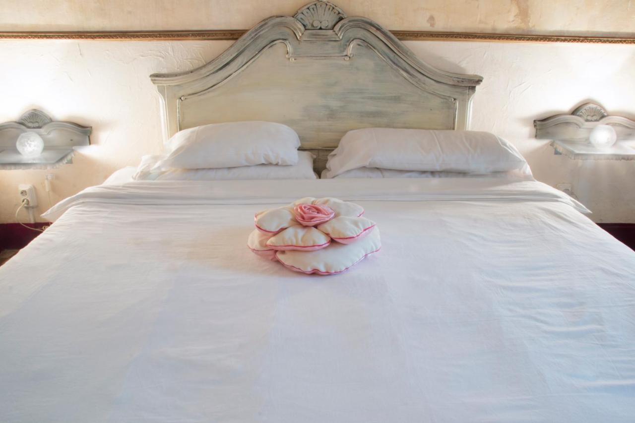 Bed & Art Barcelona Hostel ภายนอก รูปภาพ