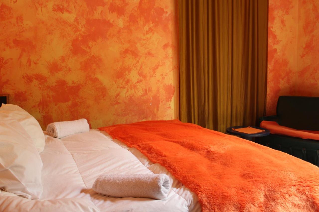 Bed & Art Barcelona Hostel ภายนอก รูปภาพ